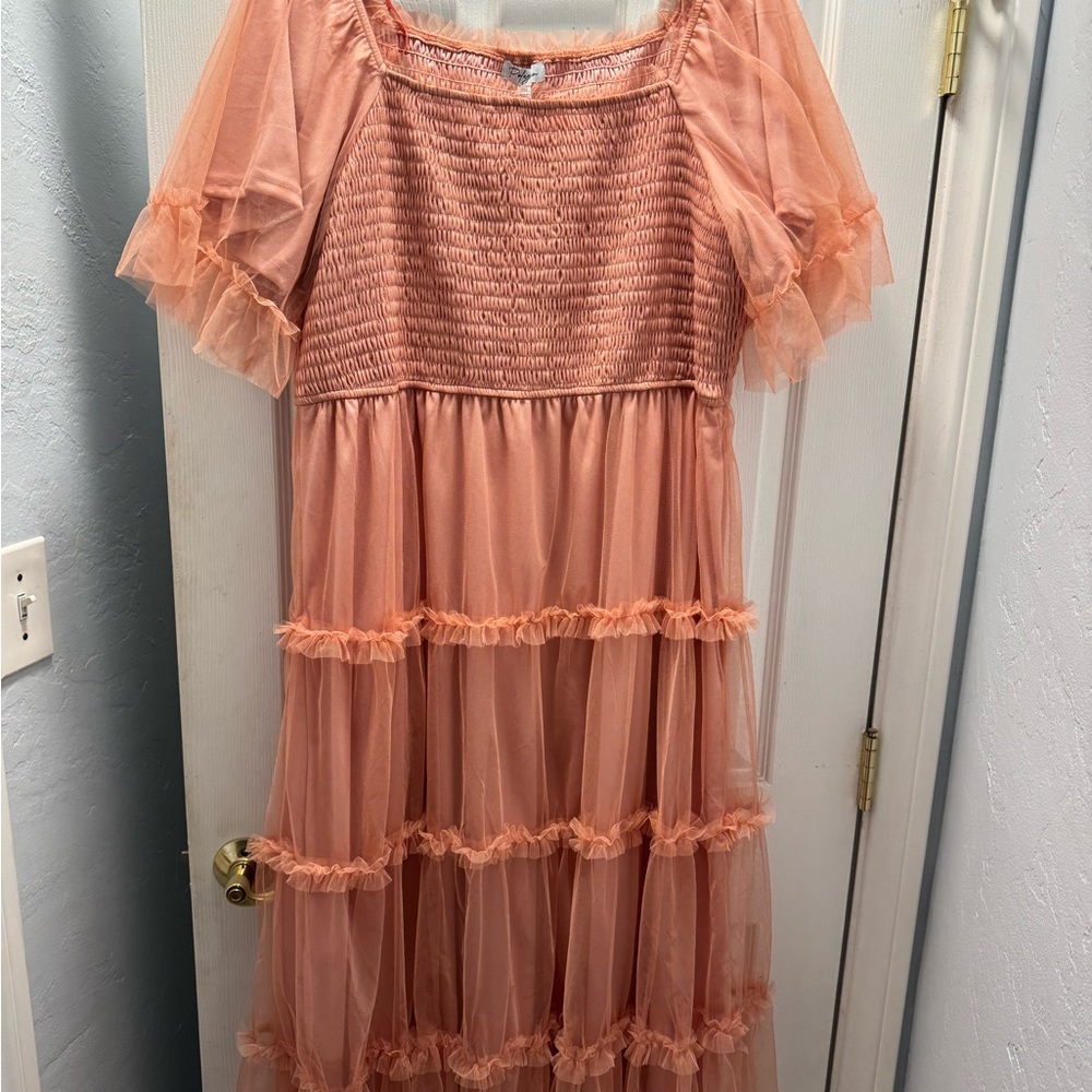 Stunning Polygram Peach Ruffled Dress - Picture 4 of 8